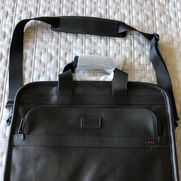 Tumi Black Leather Computer Bag NEW/Never Used - Picture 2 of 8